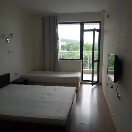 Apartment Yalta Golden Sands